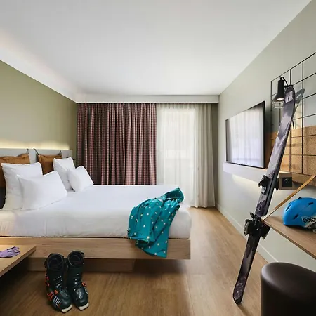 Hotel Moxy 3*