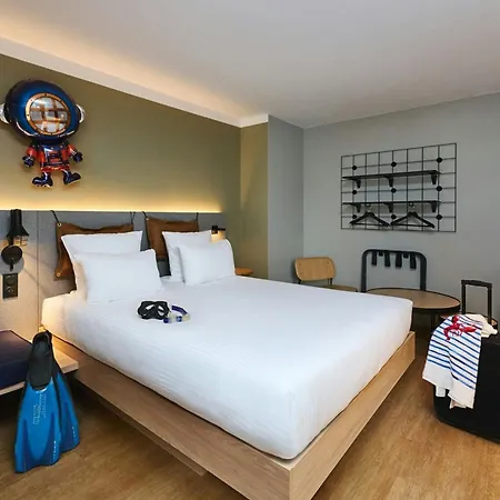Moxy Hotel