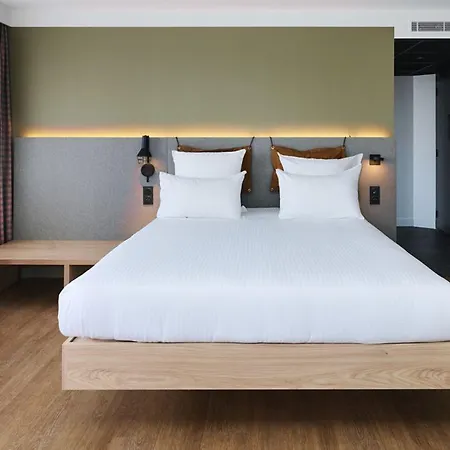 Moxy Ξενοδοχείο 3*