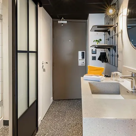Moxy 3* Annecy