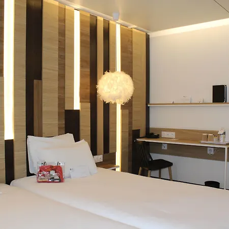 Moxy ホテル アヌシー